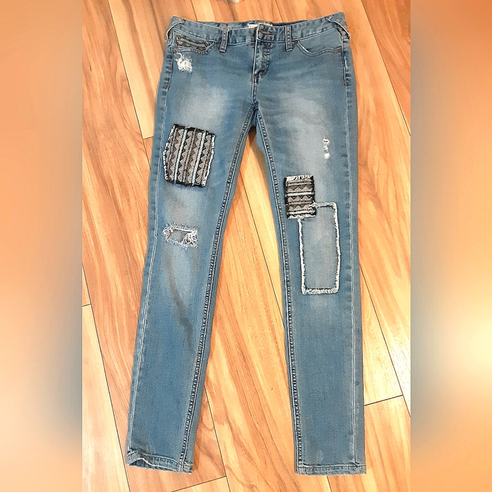 Free People Blue Bohemian Patchwork Distressed Jeans Size 27.
